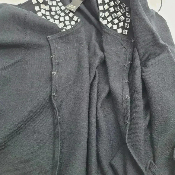 Lane Bryant Women's 22/24 Embellished Front Closure Black Sweater 29PT - Picture 9 of 10